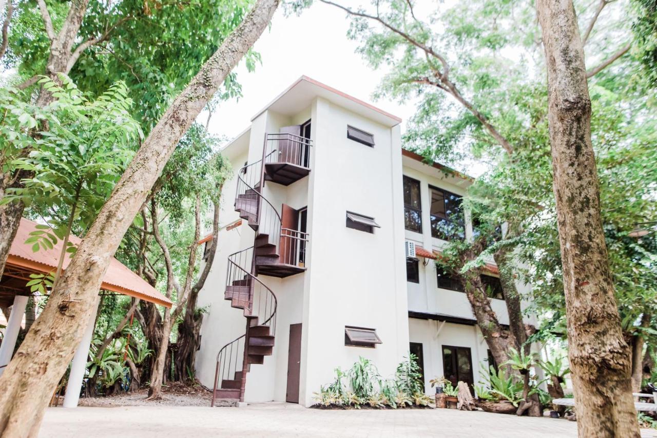 Nature's Village Resort Bacolod Extérieur photo