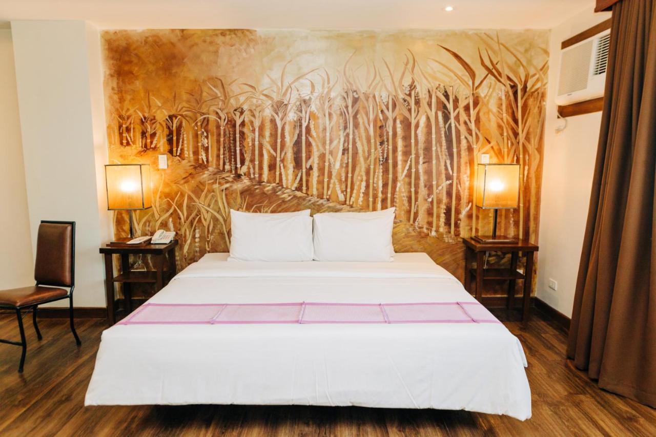 Nature's Village Resort Bacolod Extérieur photo
