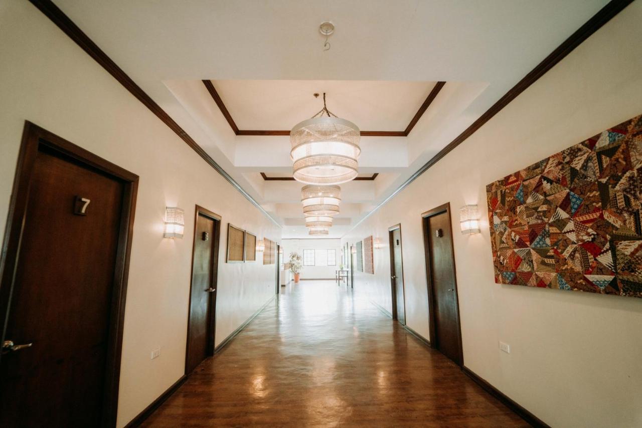 Nature's Village Resort Bacolod Extérieur photo