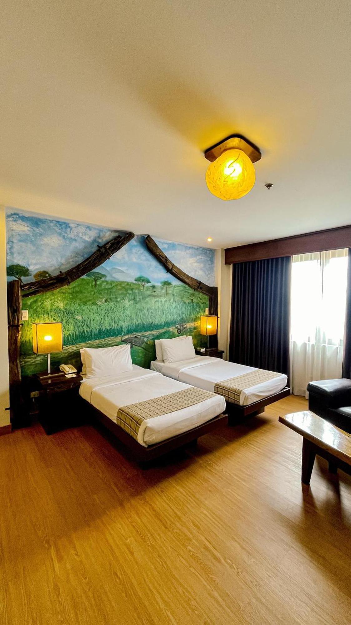 Nature's Village Resort Bacolod Extérieur photo