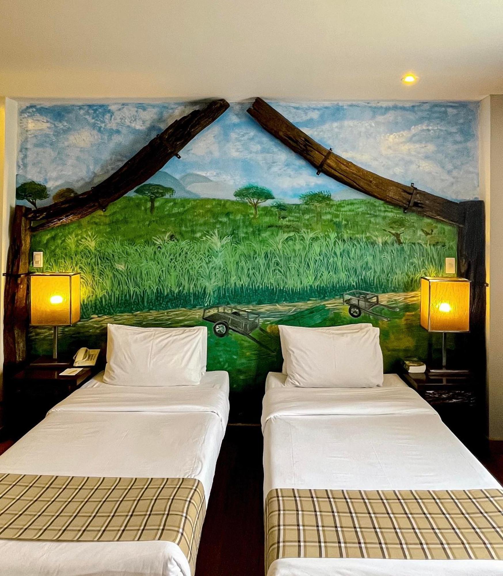 Nature's Village Resort Bacolod Extérieur photo