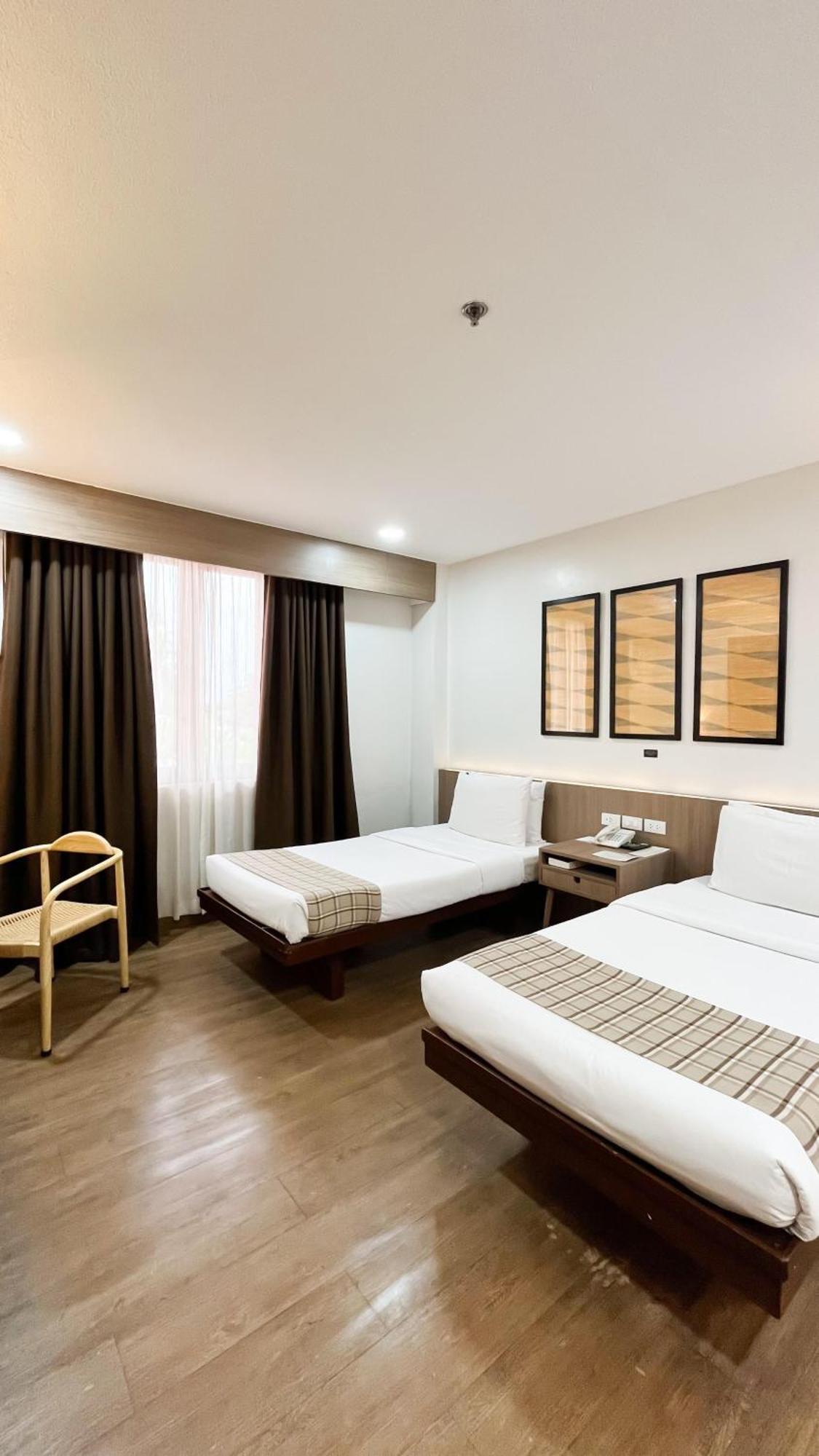 Nature's Village Resort Bacolod Extérieur photo