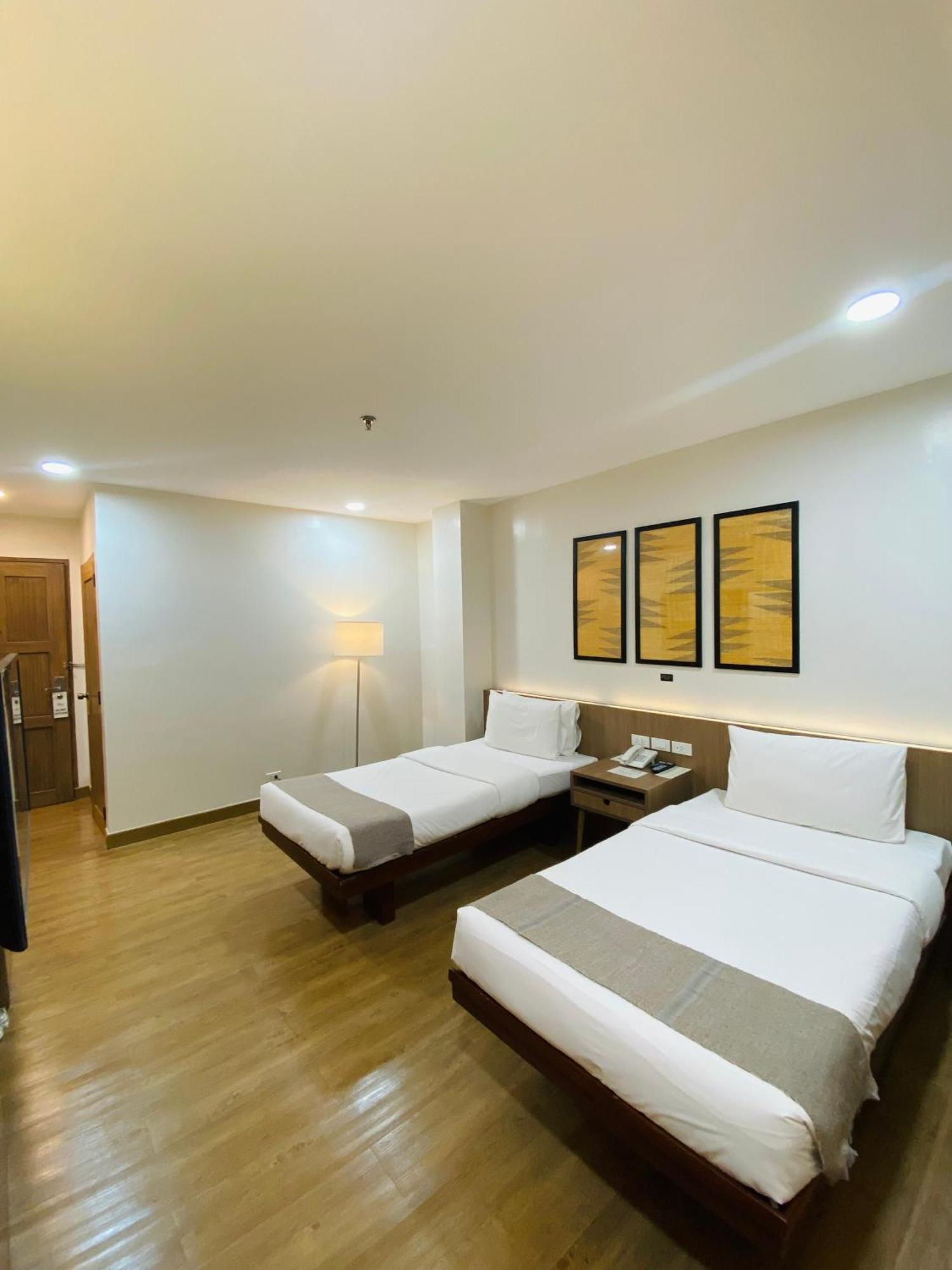 Nature's Village Resort Bacolod Extérieur photo